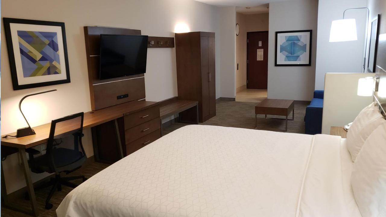 韦斯拉科智选假日酒店及套房 外观 照片